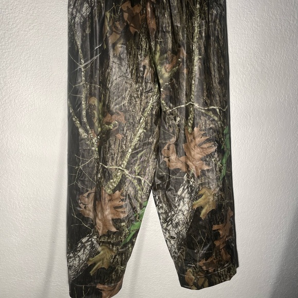 Camo Stearns x Mossy Oak Camo Waterproof pants - Picture 7 of 12